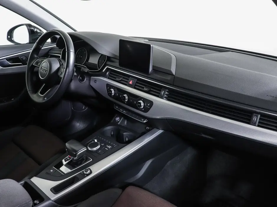 Audi A4, 2017 г.