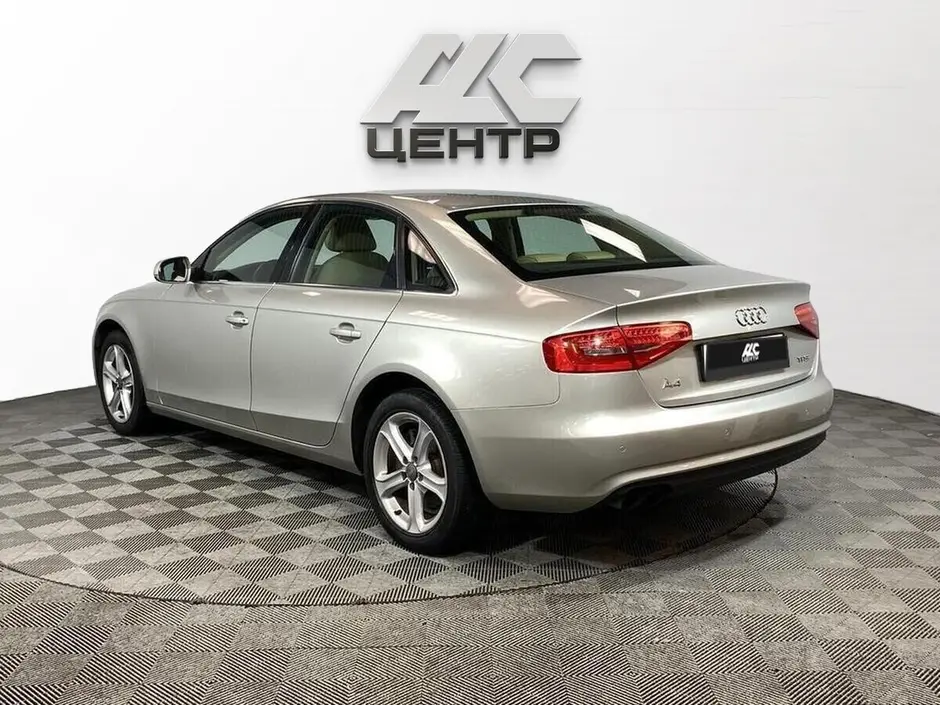Audi A4, 2012 г.