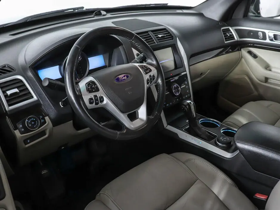 Ford Explorer, 2011 г.