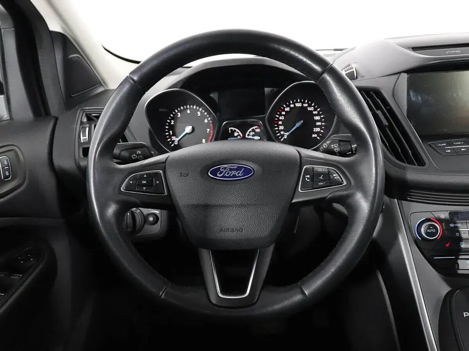 Ford Kuga, 2019 г.