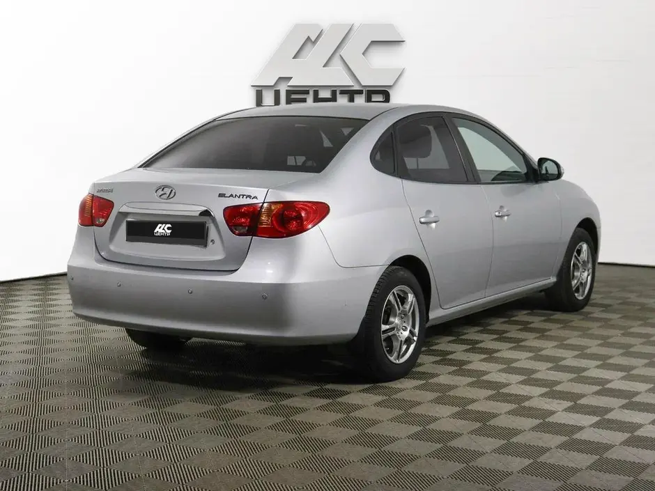 Hyundai Elantra, 2010 г.