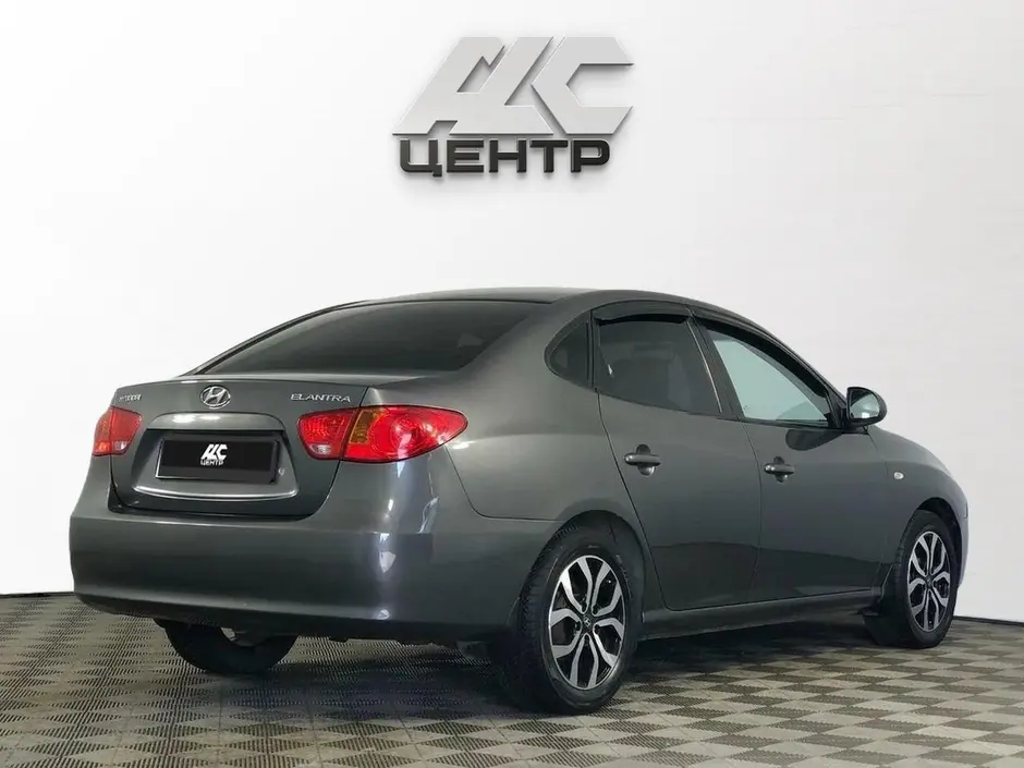 Hyundai Elantra, 2010 г.