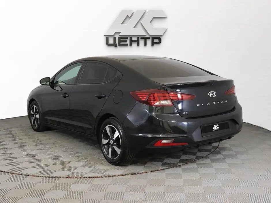 Hyundai Elantra, 2018 г.