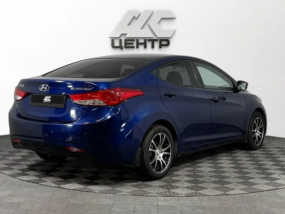 Hyundai Elantra, 2011 г.
