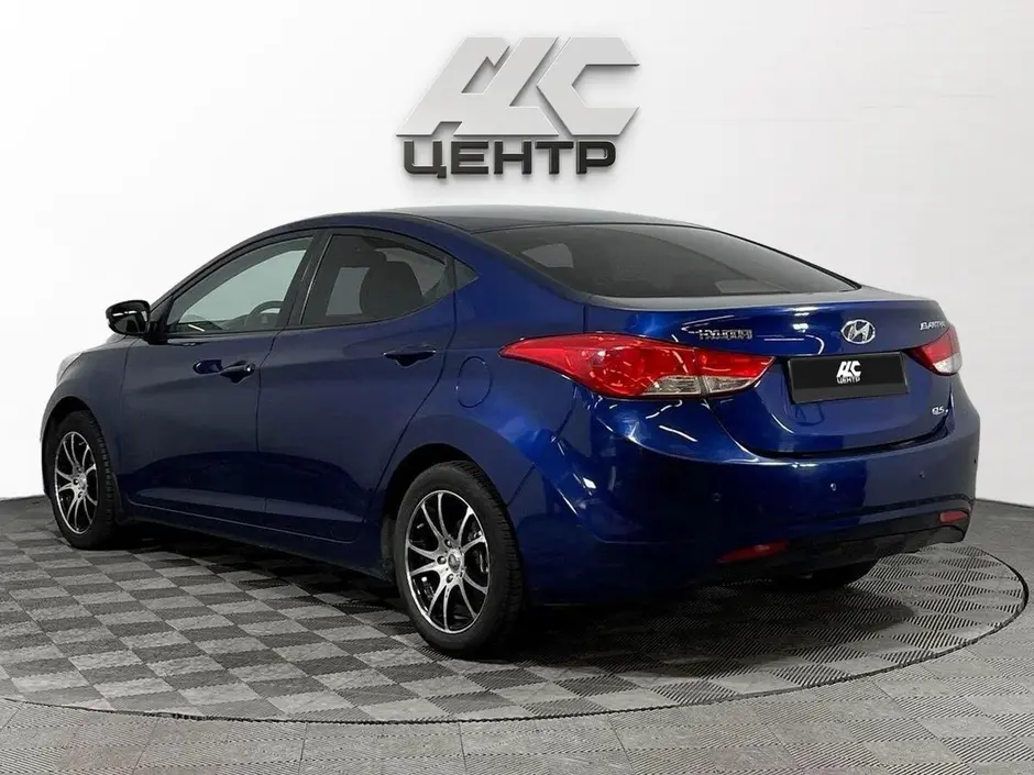 Hyundai Elantra, 2011 г.