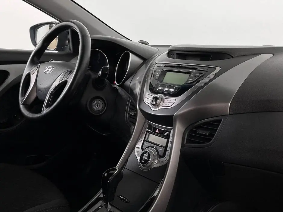 Hyundai Elantra, 2011 г.