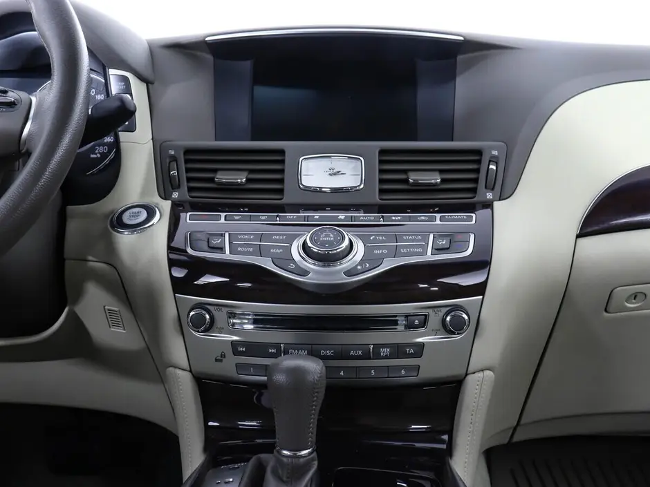 Infiniti M, 2010 г.