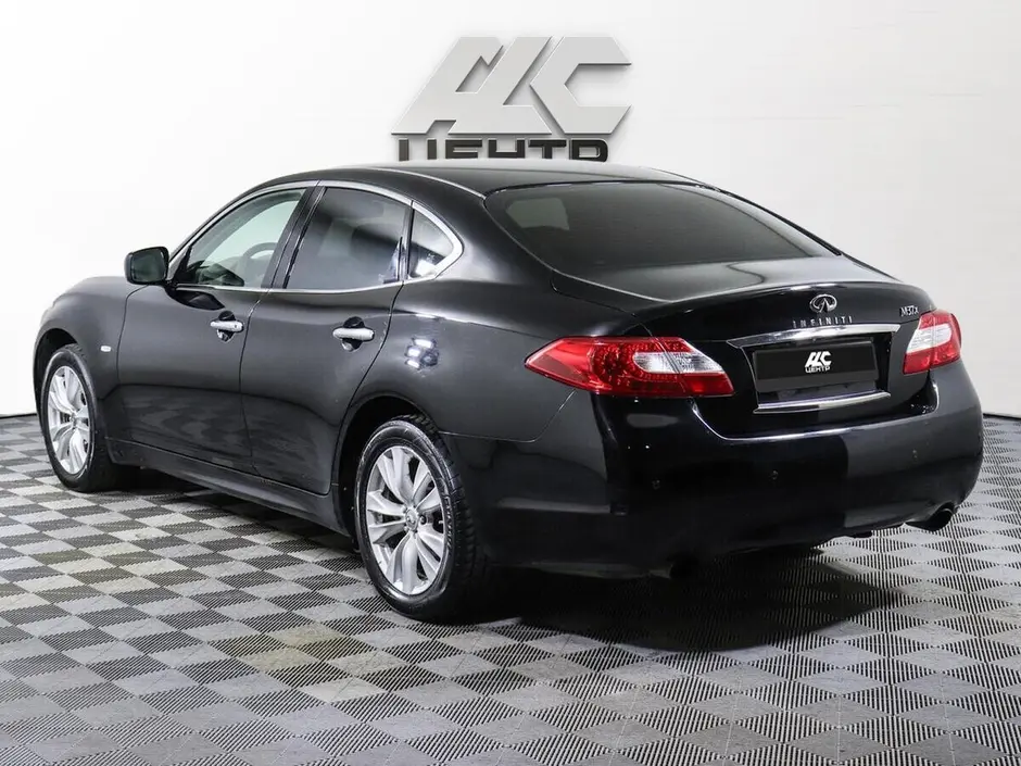 Infiniti M, 2011 г.