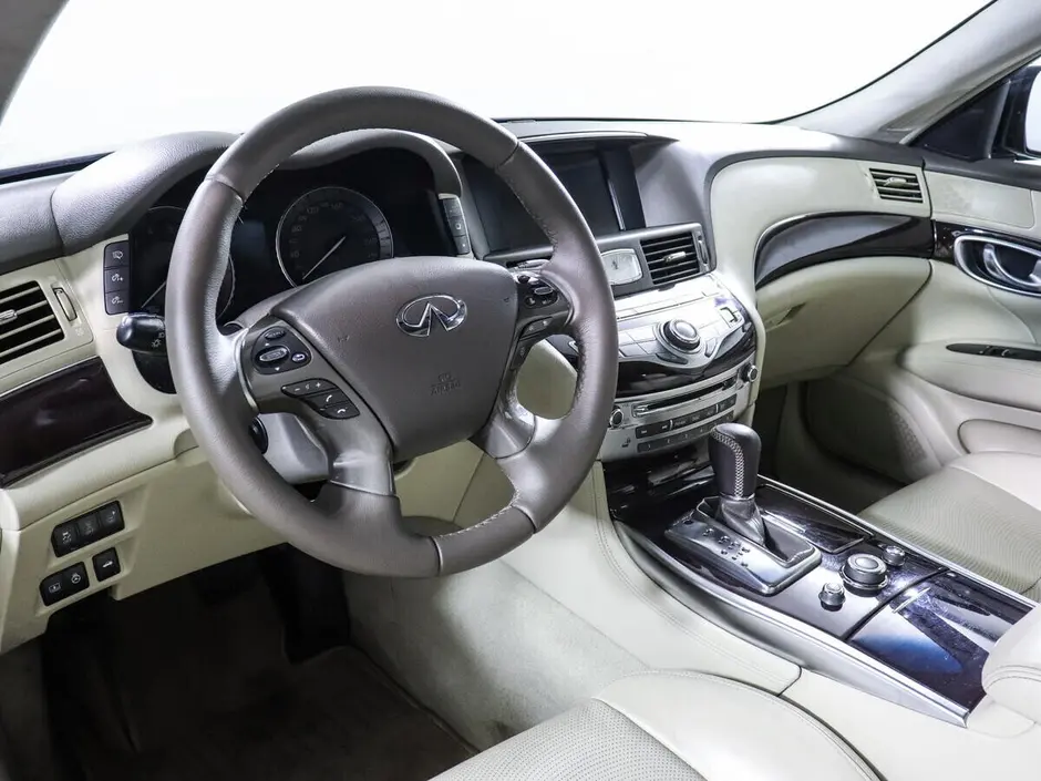 Infiniti M, 2011 г.