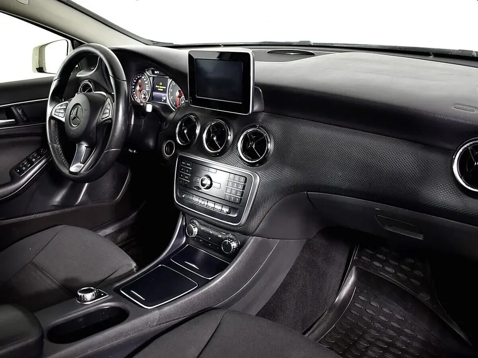 Mercedes-Benz A-Класс, 2017 г.