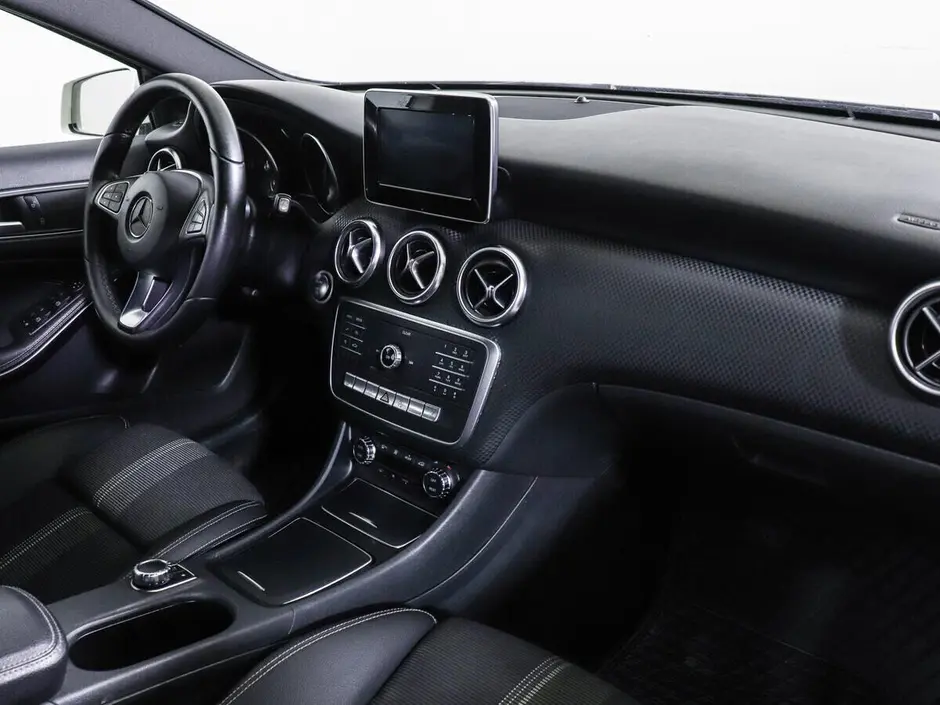 Mercedes-Benz A-Класс, 2017 г.