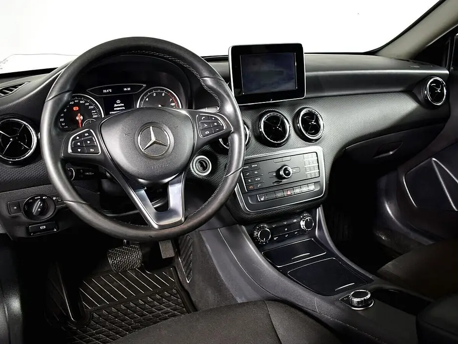 Mercedes-Benz A-Класс, 2017 г.