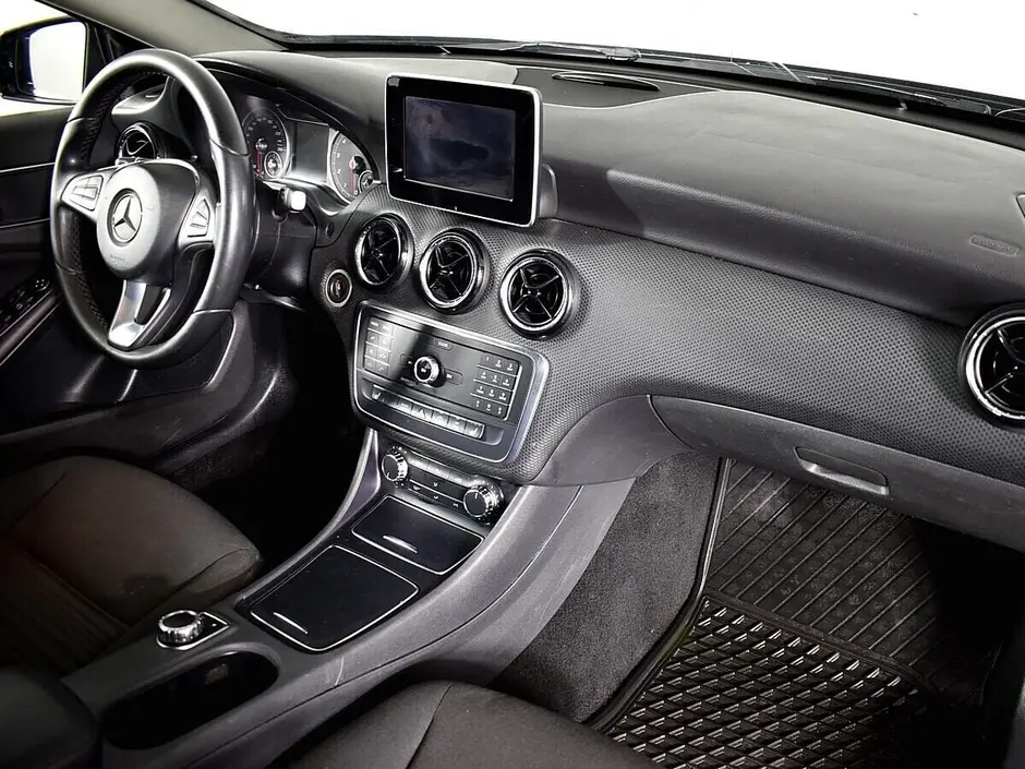 Mercedes-Benz A-Класс, 2017 г.