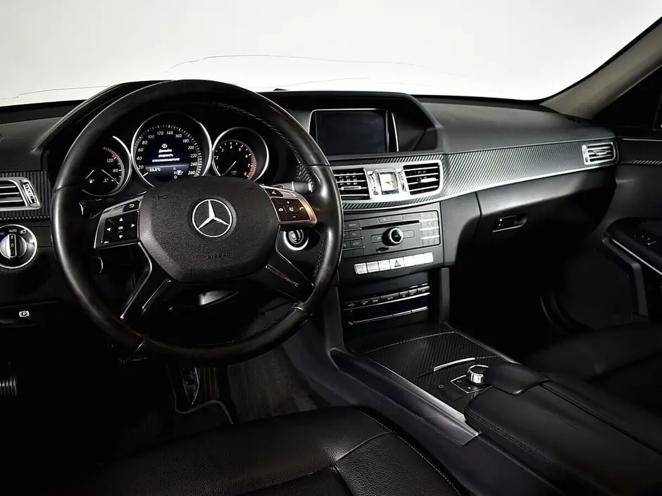 Mercedes-Benz E-Класс, 2015 г.