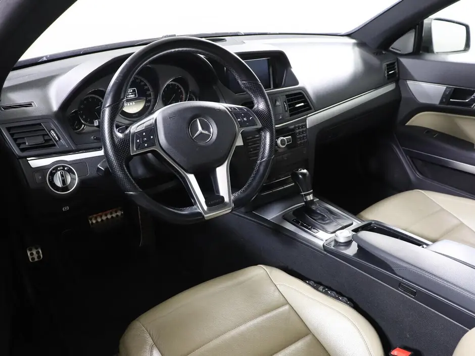 Mercedes-Benz E-Класс, 2011 г.