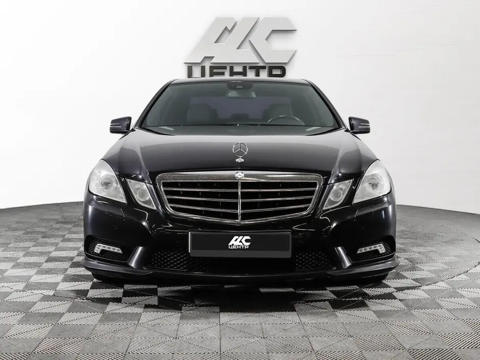 Mercedes-Benz E-Класс, 2010 г.