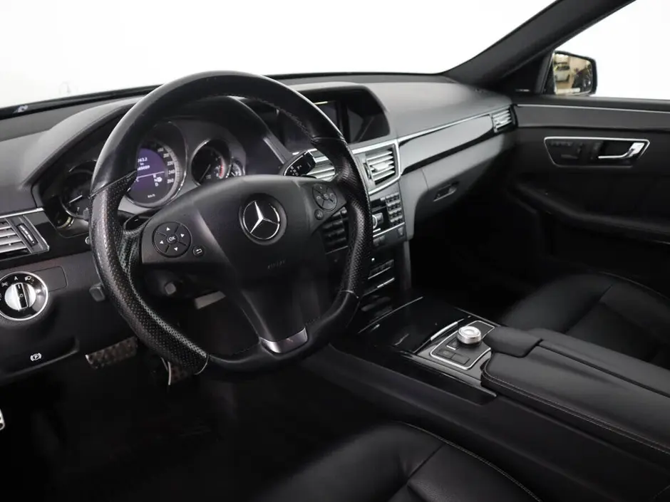 Mercedes-Benz E-Класс, 2010 г.