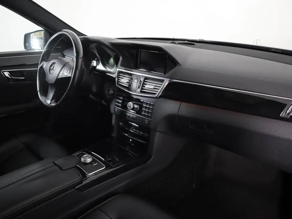 Mercedes-Benz E-Класс, 2010 г.