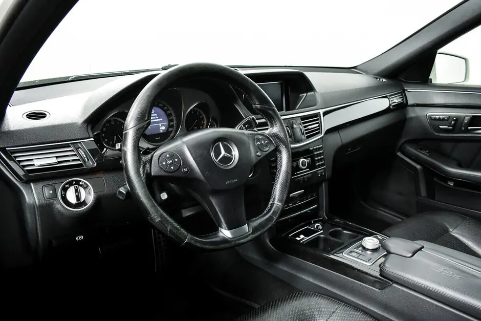 Mercedes-Benz E-Класс, 2011 г.