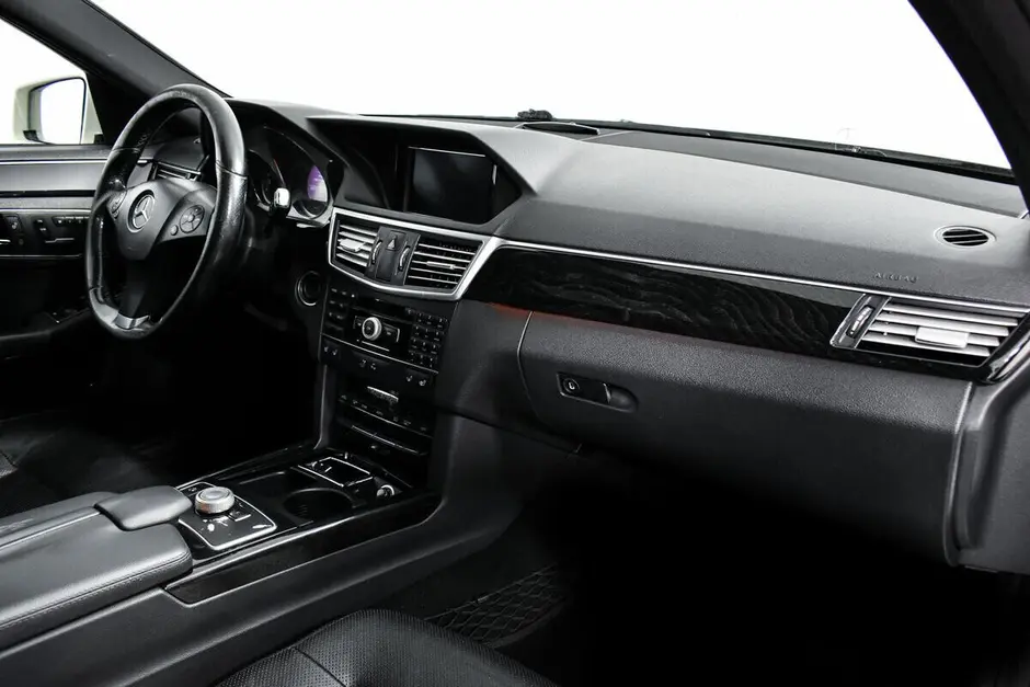 Mercedes-Benz E-Класс, 2011 г.