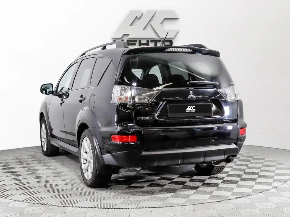 Mitsubishi Outlander, 2011 г.