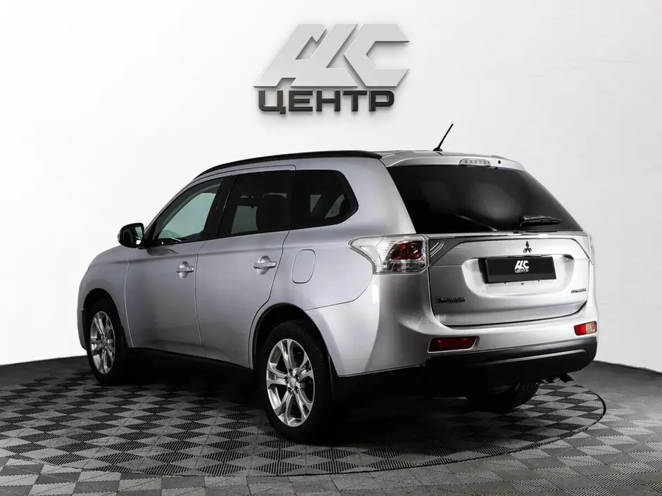 Mitsubishi Outlander, 2014 г.