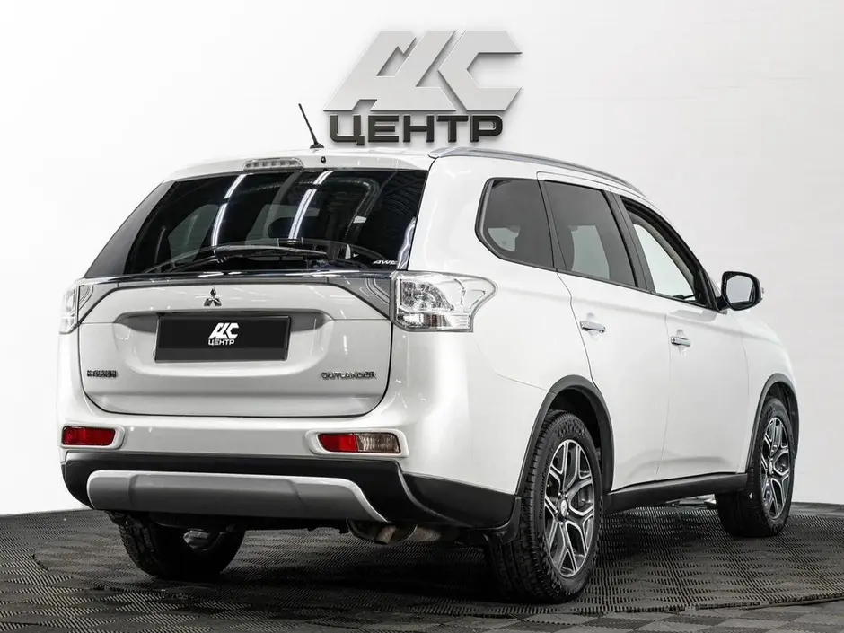 Mitsubishi Outlander, 2014 г.