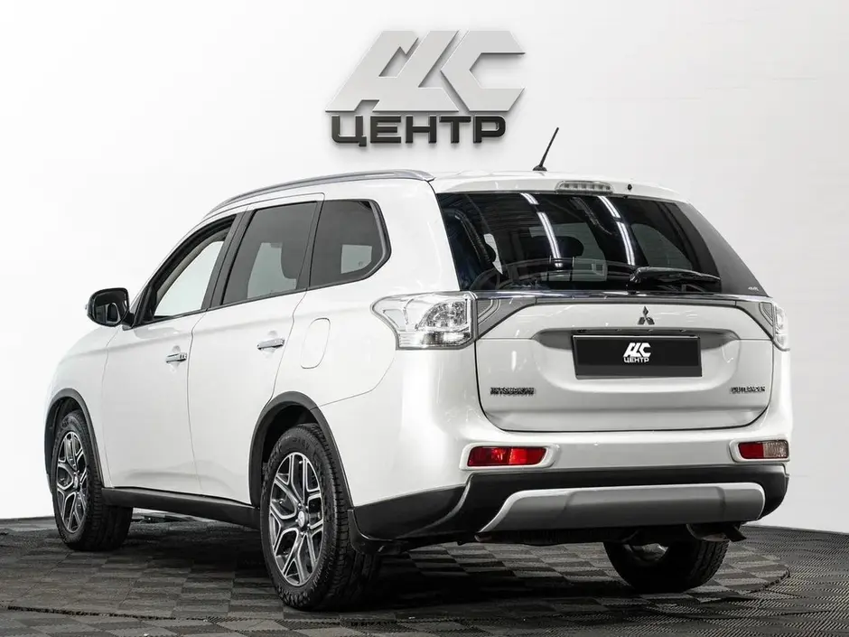 Mitsubishi Outlander, 2014 г.