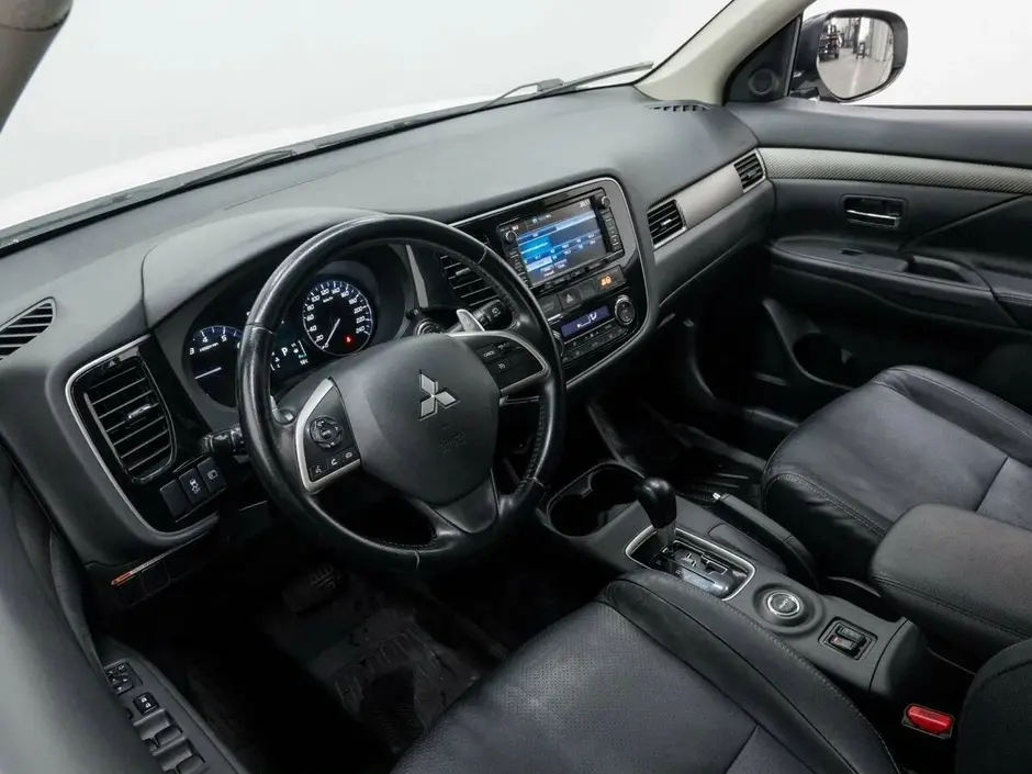 Mitsubishi Outlander, 2014 г.