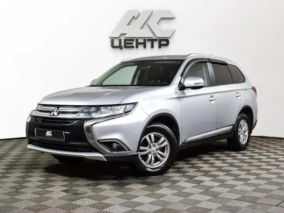 Mitsubishi Outlander, 2015 г.