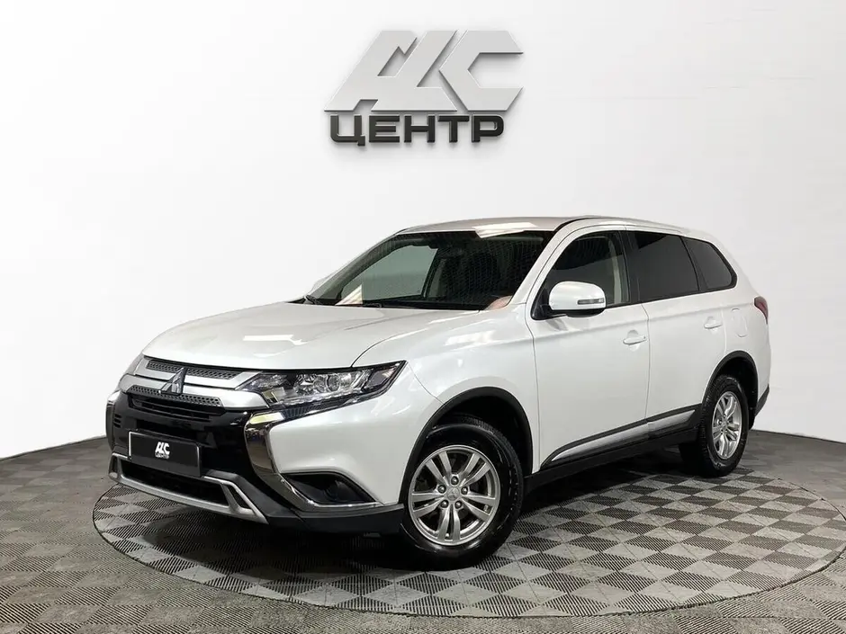 Mitsubishi Outlander, 2020 г.