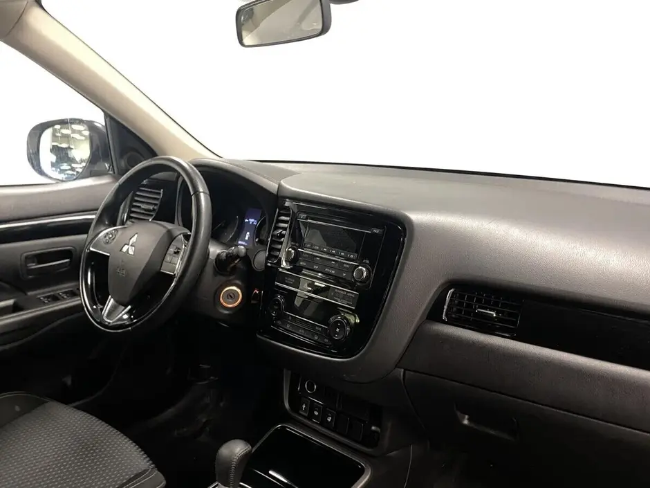 Mitsubishi Outlander, 2020 г.