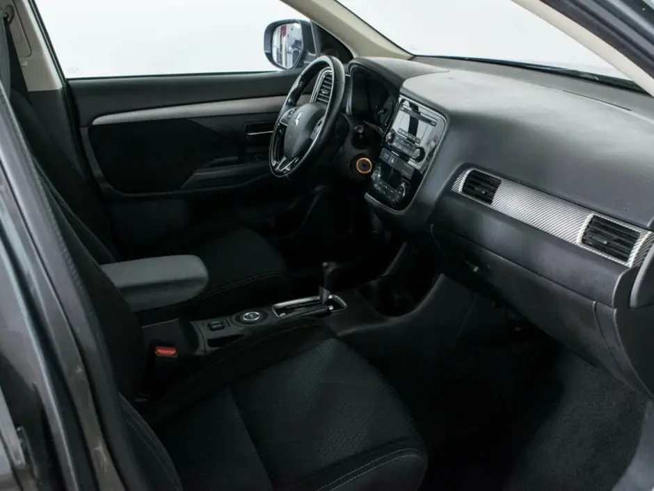 Mitsubishi Outlander, 2016 г.