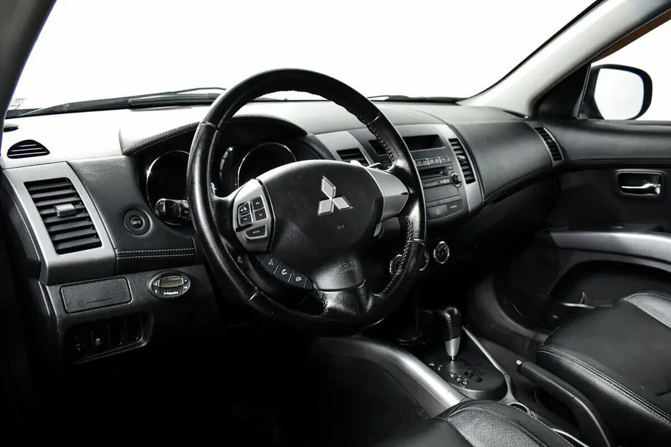 Mitsubishi Outlander, 2012 г.