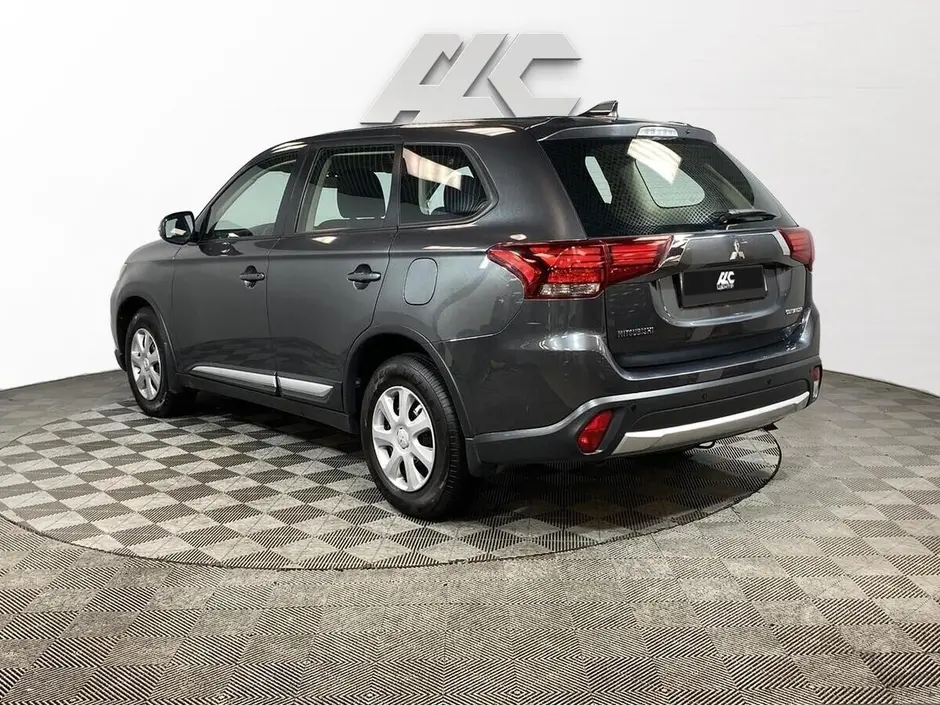 Mitsubishi Outlander, 2017 г.