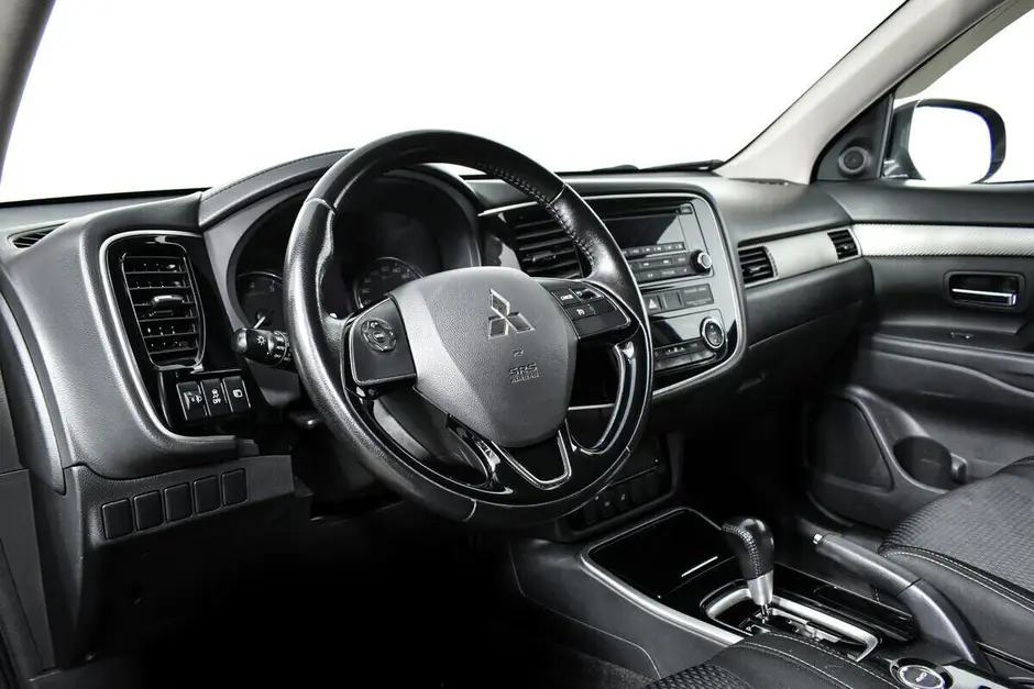 Mitsubishi Outlander, 2017 г.