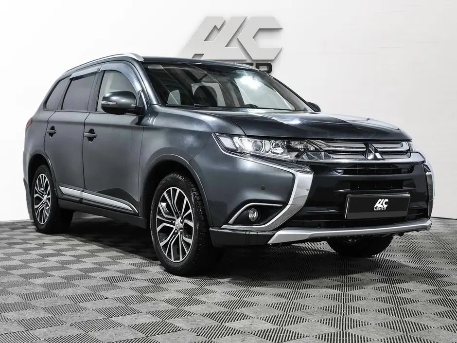 Mitsubishi Outlander, 2017 г.