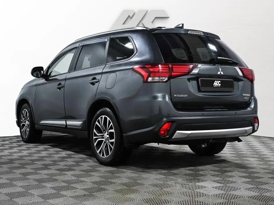 Mitsubishi Outlander, 2017 г.