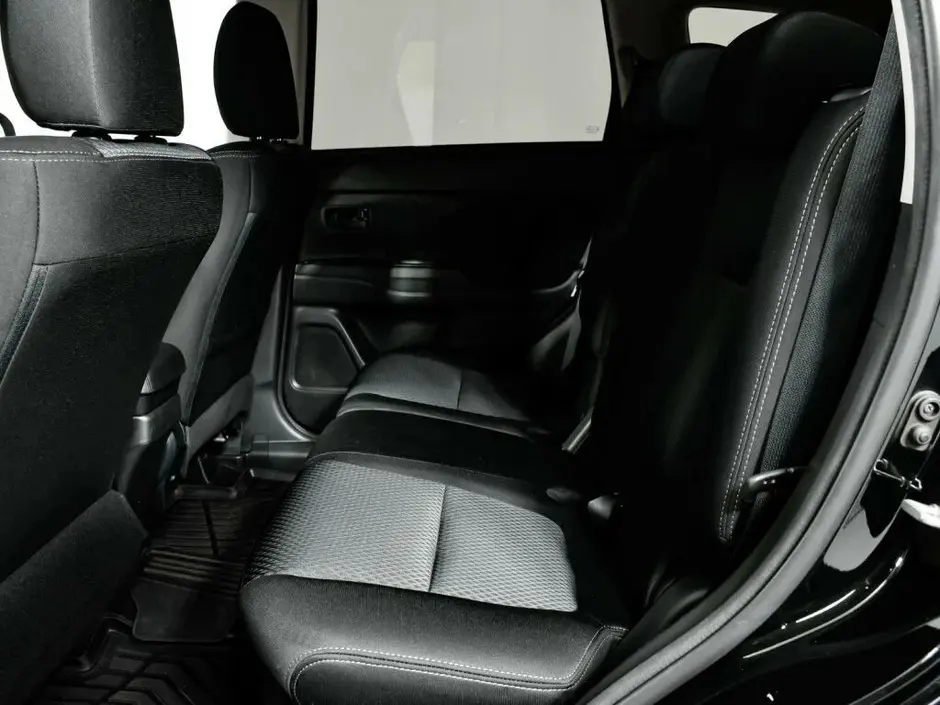 Mitsubishi Outlander, 2017 г.