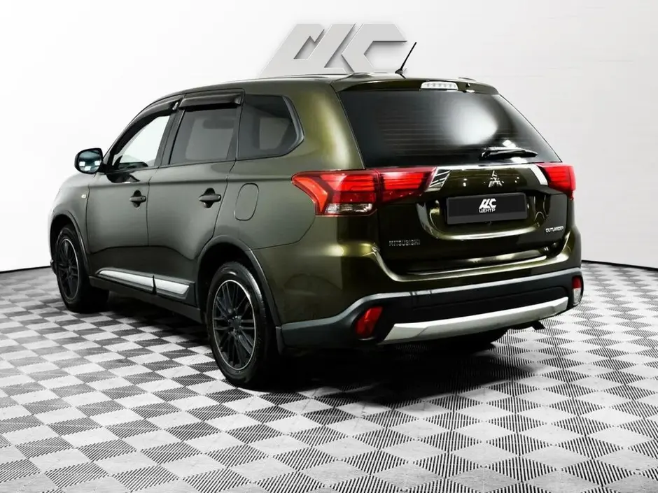 Mitsubishi Outlander, 2016 г.