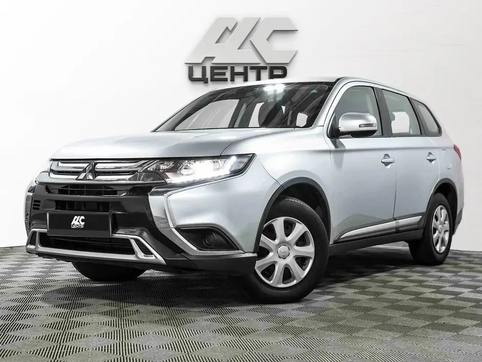 Mitsubishi Outlander, 2015 г.
