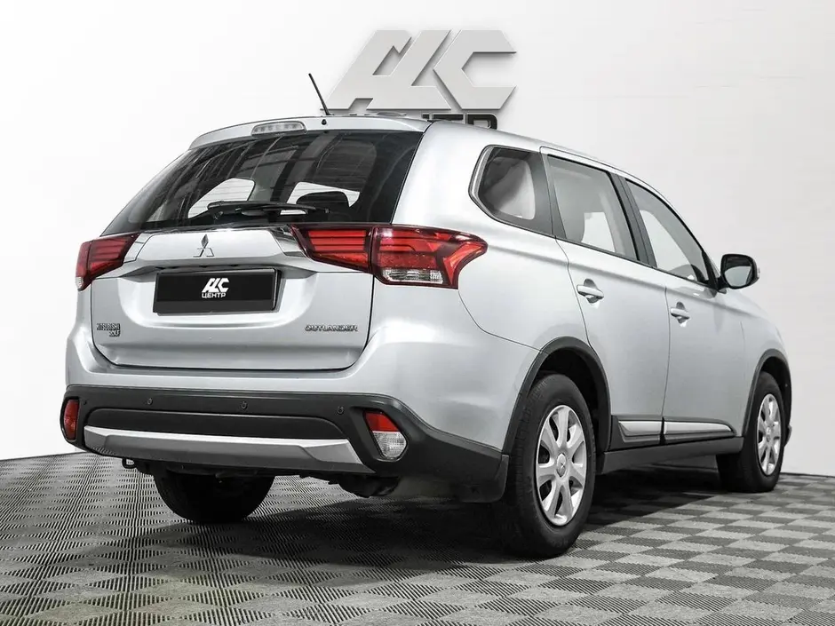 Mitsubishi Outlander, 2015 г.