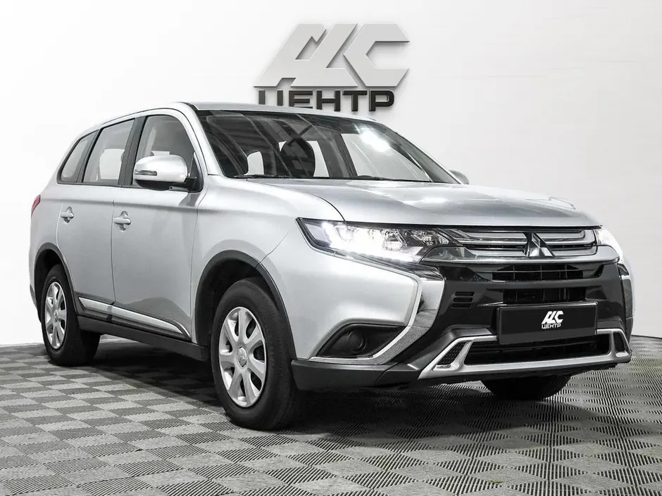 Mitsubishi Outlander, 2015 г.