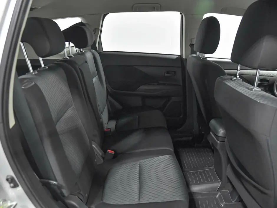 Mitsubishi Outlander, 2015 г.