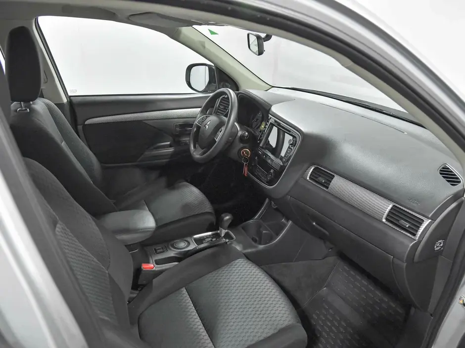 Mitsubishi Outlander, 2015 г.