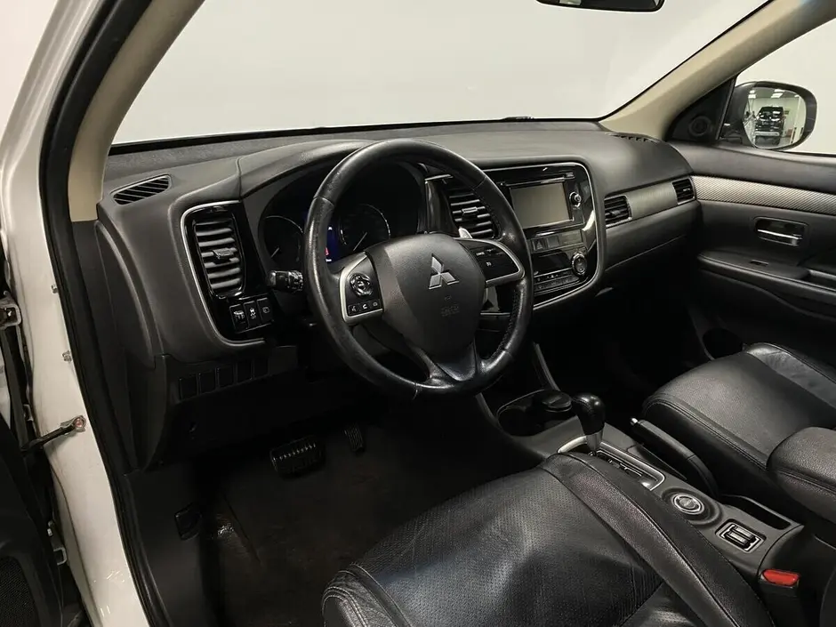 Mitsubishi Outlander, 2014 г.