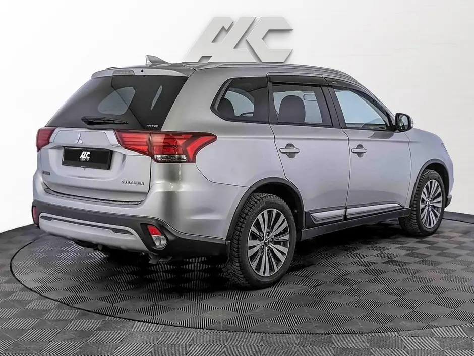 Mitsubishi Outlander, 2016 г.