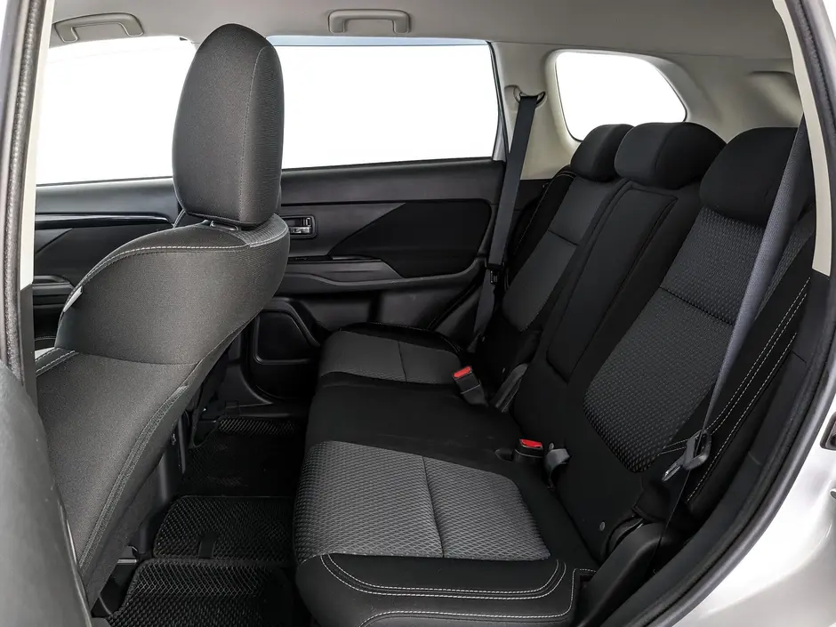 Mitsubishi Outlander, 2016 г.