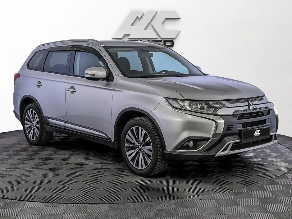 Mitsubishi Outlander, 2016 г.