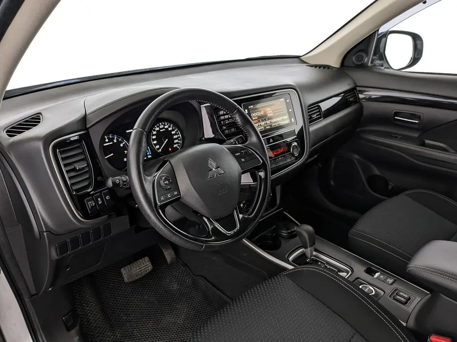 Mitsubishi Outlander, 2016 г.